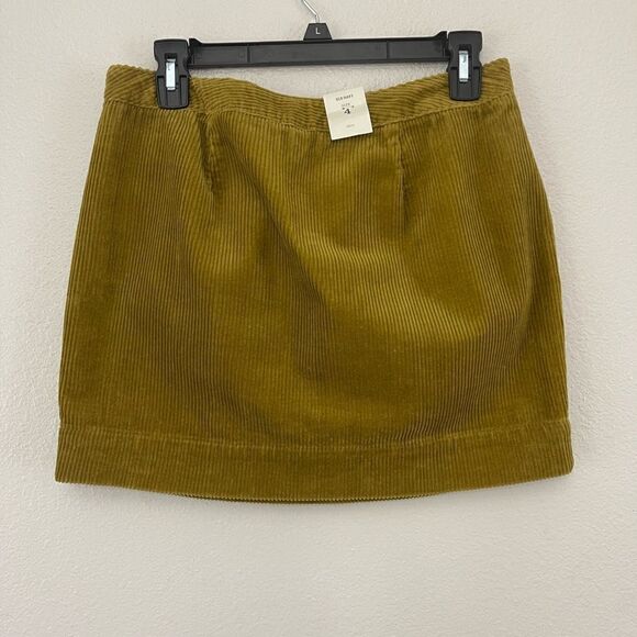 Old Navy Corduroy Mini Skirt Size 4 NWT - Picture 2 of 6